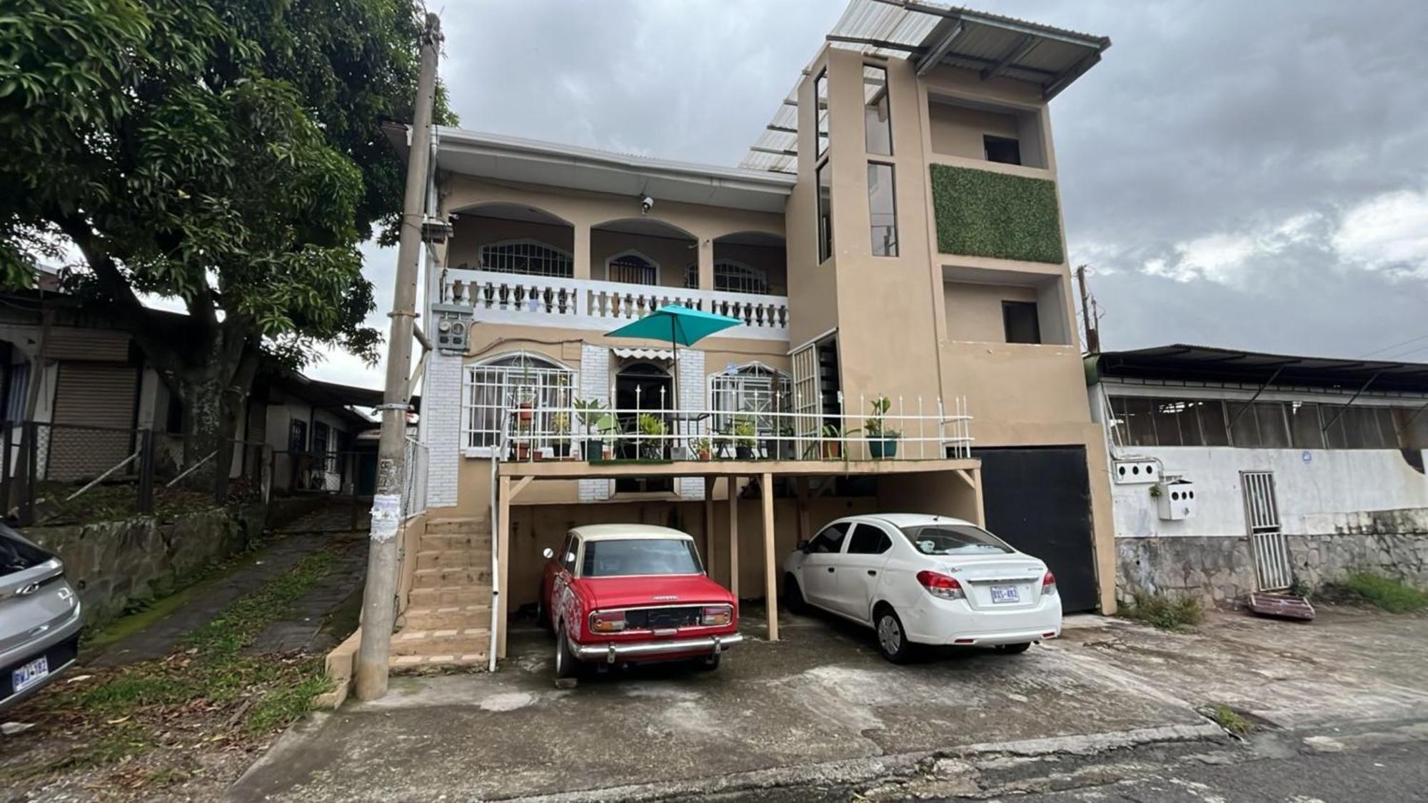 Rivera Family Airport Apartment
